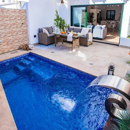 Casa Evelyn Piscina Climatizada Ferienhaus