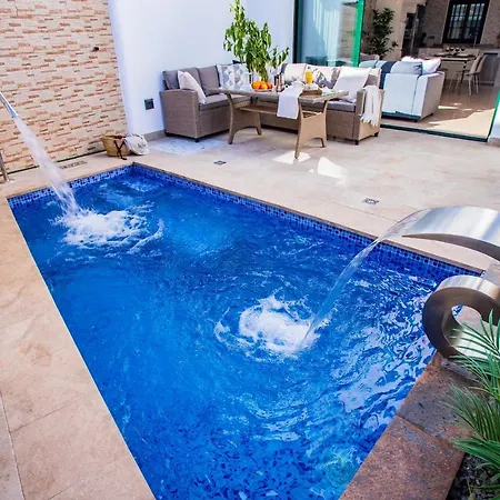 Holiday home Casa Evelyn Piscina Climatizada