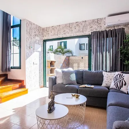 Casa Evelyn Piscina Climatizada Ferienhaus