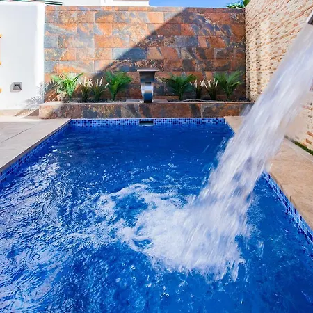 Casa Evelyn Piscina Climatizada *