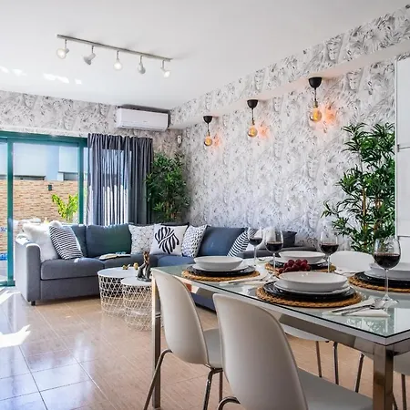 Casa Evelyn Piscina Climatizada Nyaraló Playa Blanca