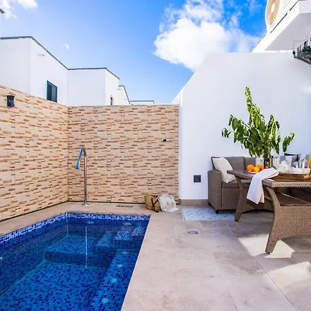 Casa Evelyn Piscina Climatizada Сasa de vacaciones Playa Blanca (Lanzarote)