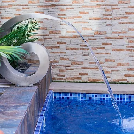 Nyaraló Casa Evelyn Piscina Climatizada