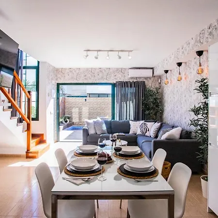 Holiday home Casa Evelyn Piscina Climatizada