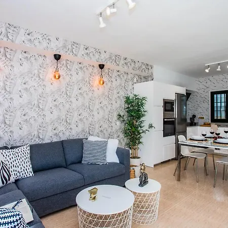 Сasa de vacaciones Casa Evelyn Piscina Climatizada