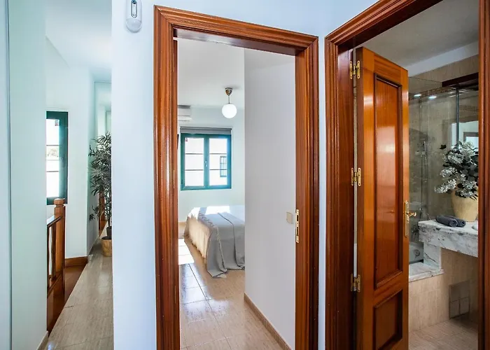 Casa Evelyn Piscina Climatizada Nyaraló