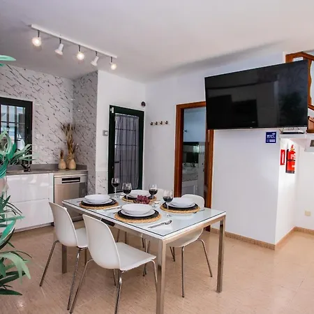 Casa Evelyn Piscina Climatizada * Πλάγια Μπλάνκα