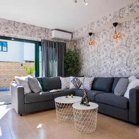 Casa Evelyn Piscina Climatizada * Πλάγια Μπλάνκα