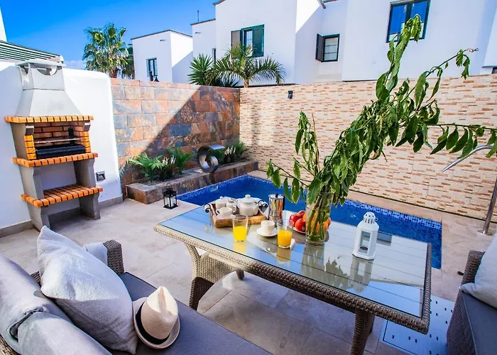 בית נופש Casa Evelyn Piscina Climatizada